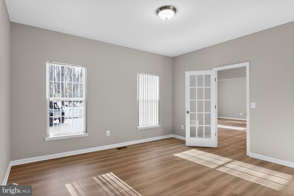 3130 TRAVIS LANE