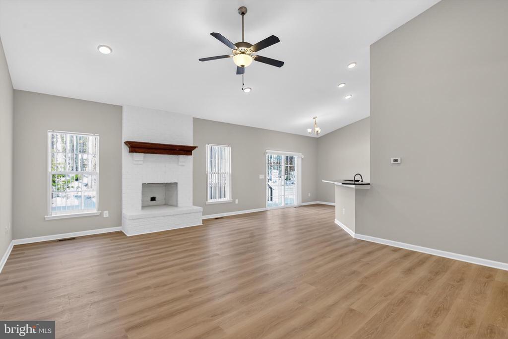 3130 TRAVIS LANE