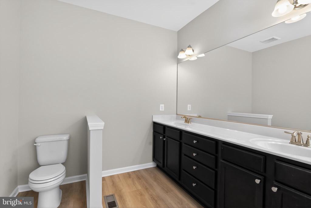 3130 TRAVIS LANE