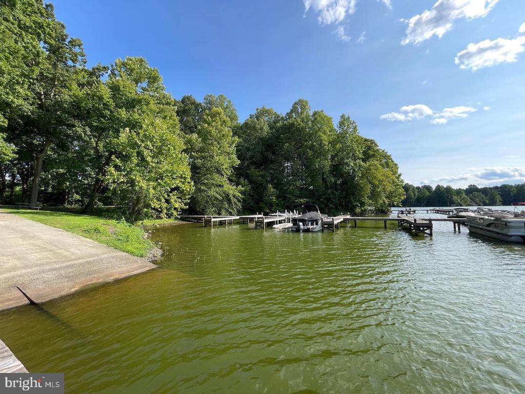 6608 WATER VIEW LANE