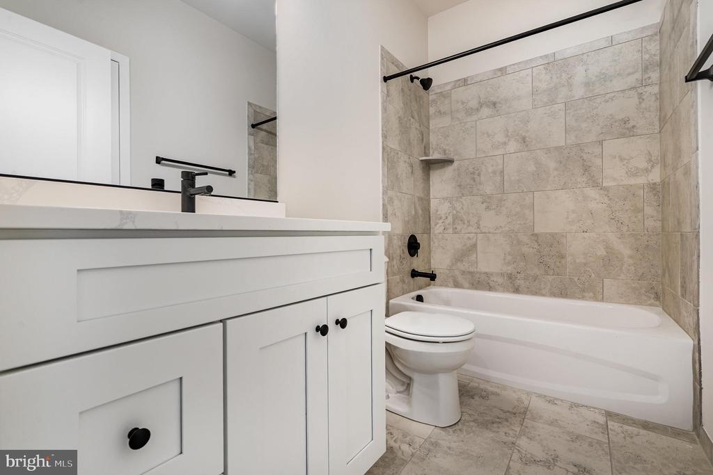 6608 WATER VIEW LANE