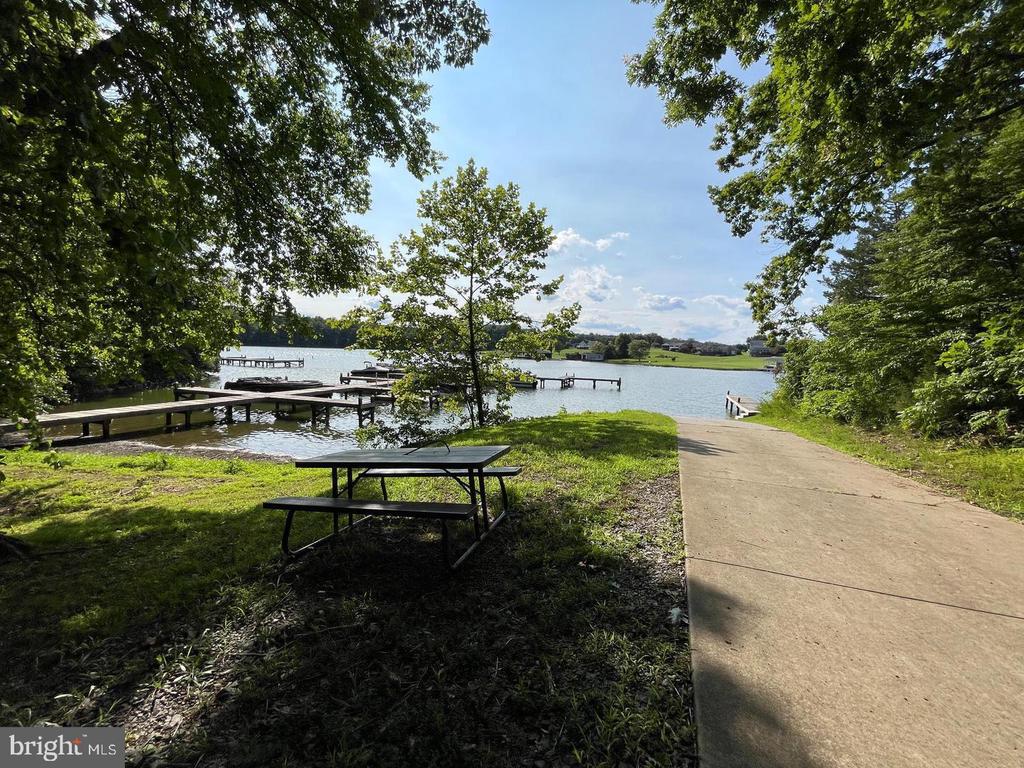 6608 WATER VIEW LANE