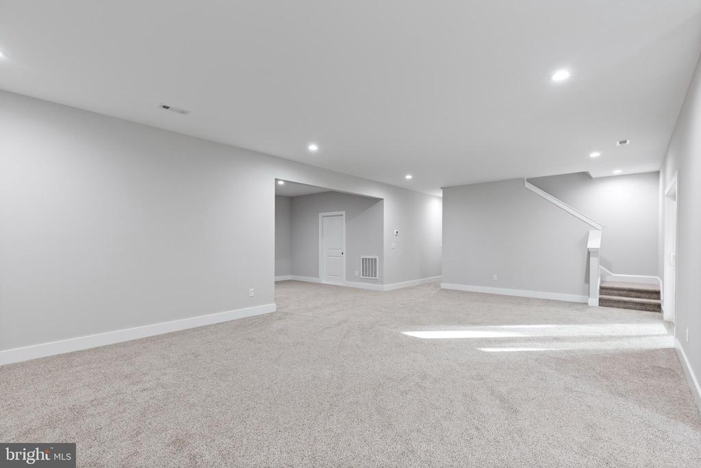 6608 WATER VIEW LANE