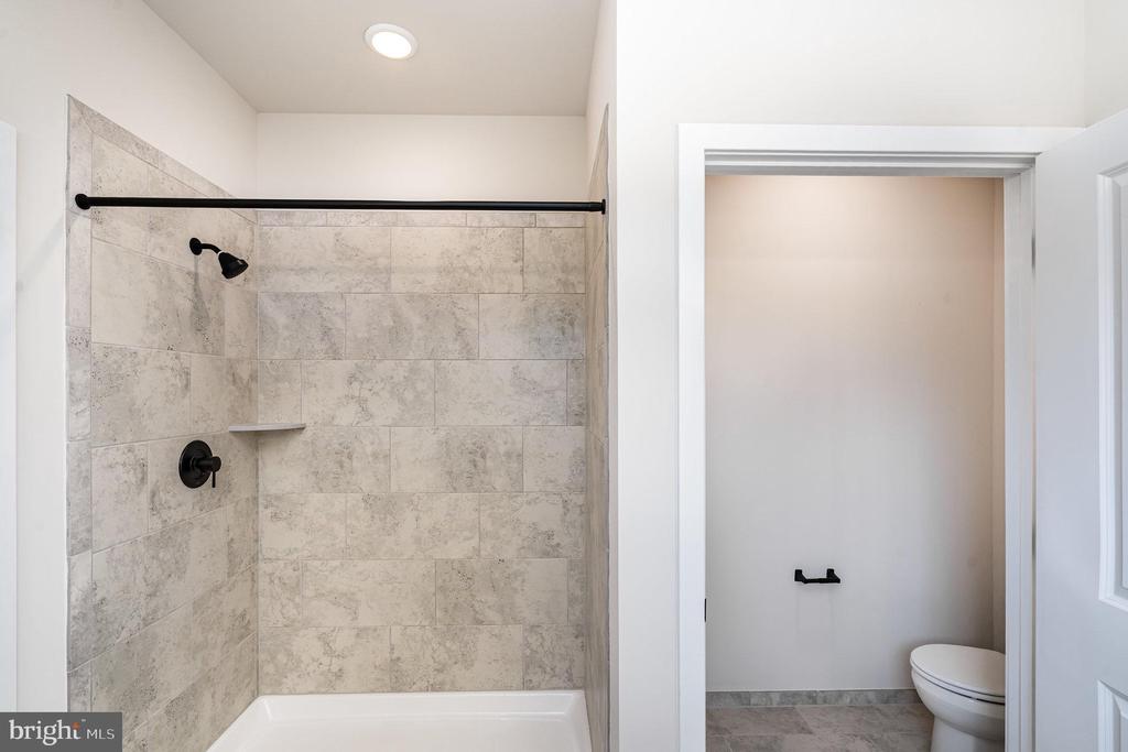 6608 WATER VIEW LANE