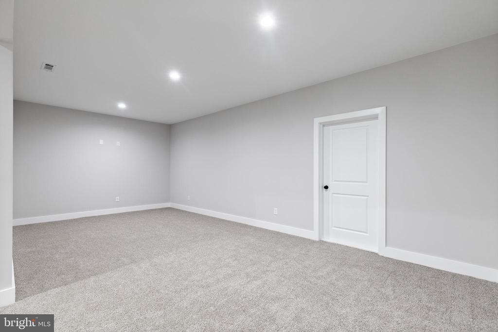 6608 WATER VIEW LANE