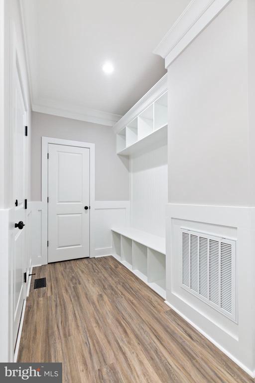 6608 WATER VIEW LANE