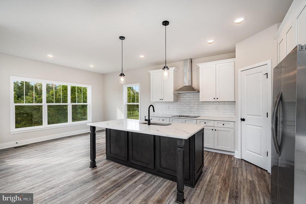6608 WATER VIEW LANE
