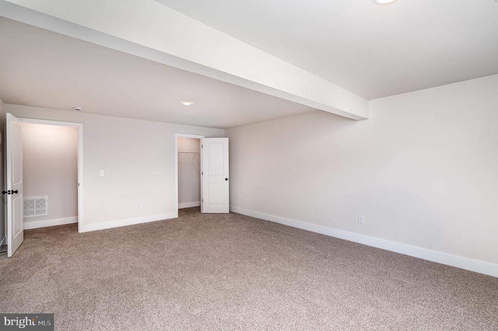 6608 WATER VIEW LANE