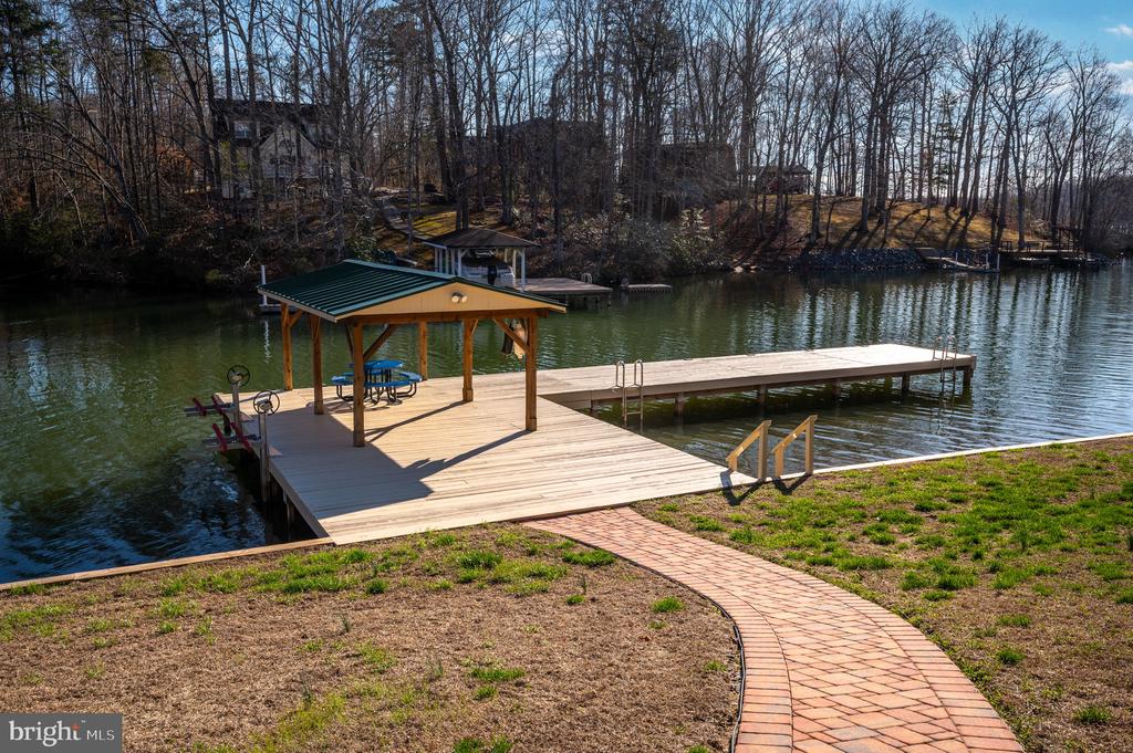 13608 ELNORA BROOKS LANE