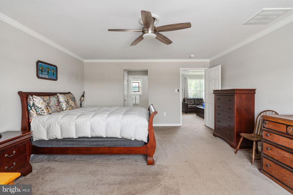 15704 LAKE LEA COURT