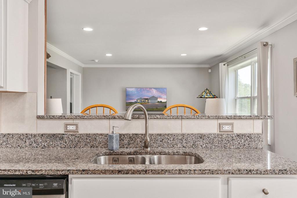 15704 LAKE LEA COURT