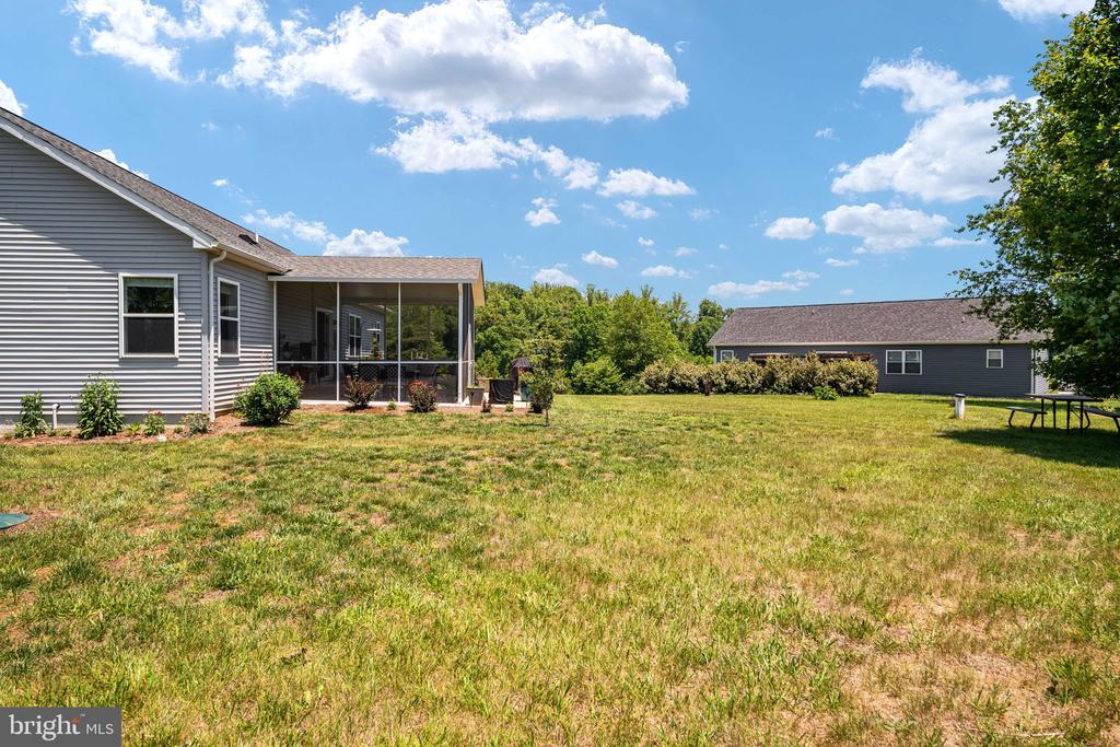15704 LAKE LEA COURT