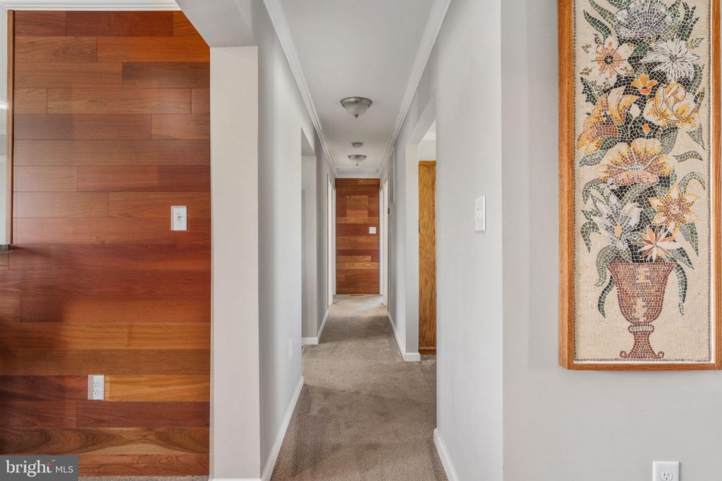 15704 LAKE LEA COURT