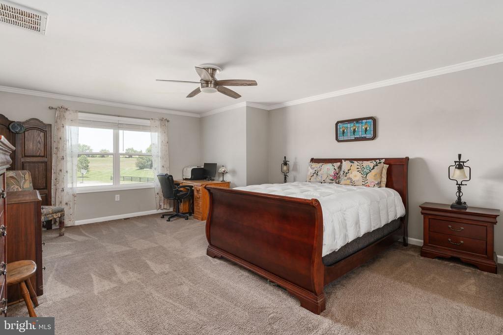 15704 LAKE LEA COURT