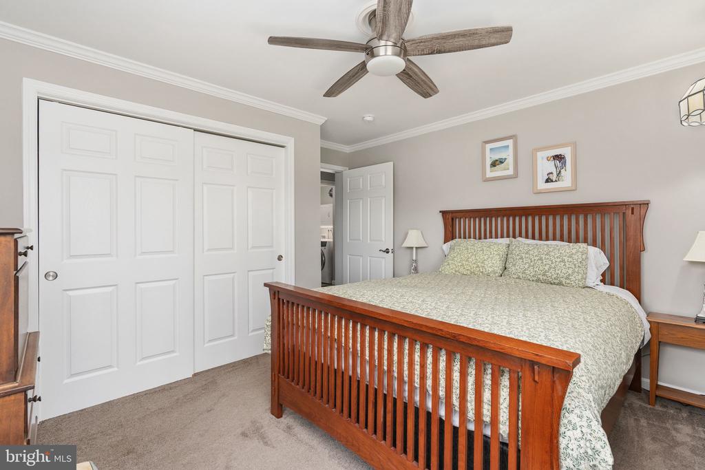 15704 LAKE LEA COURT