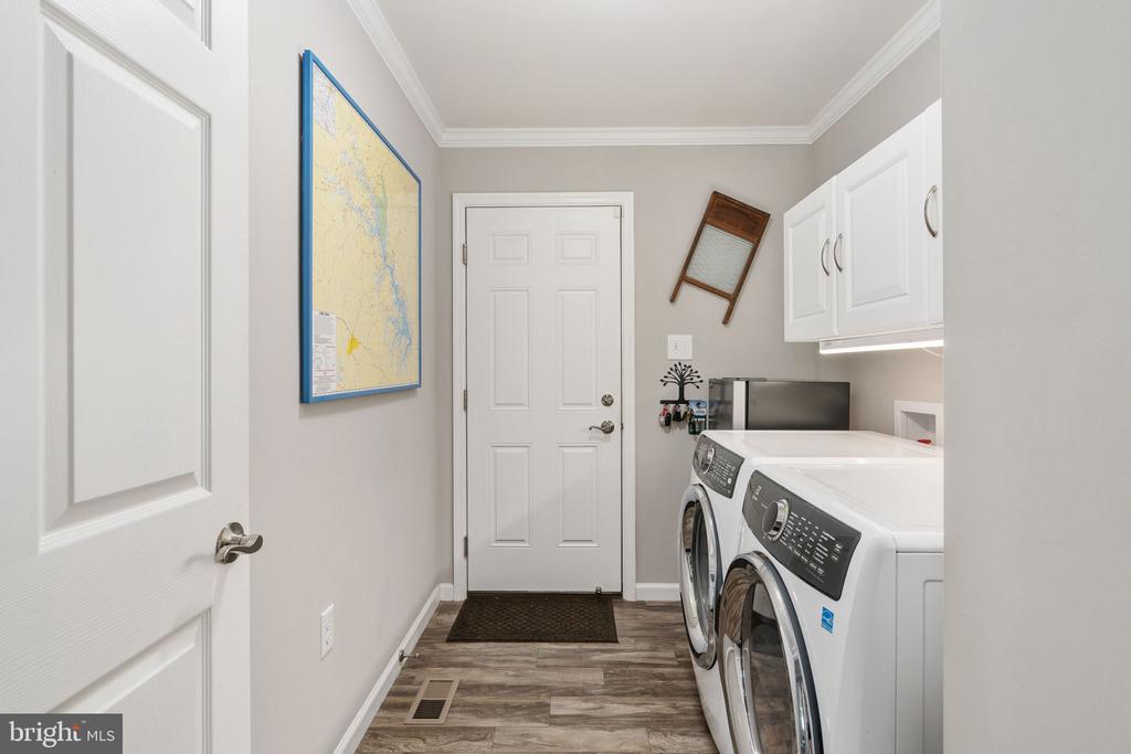 15704 LAKE LEA COURT