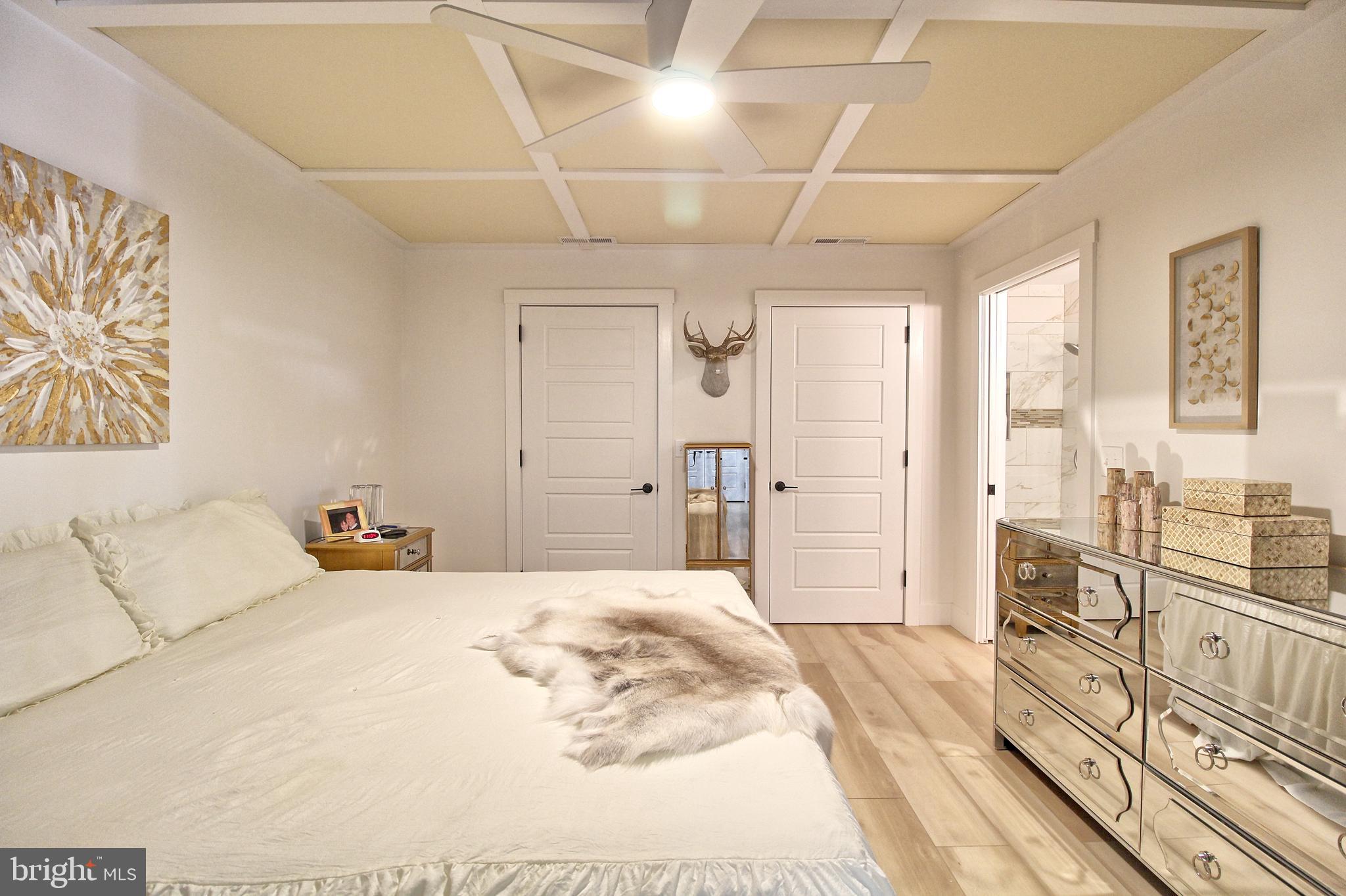 215 Locust Ave