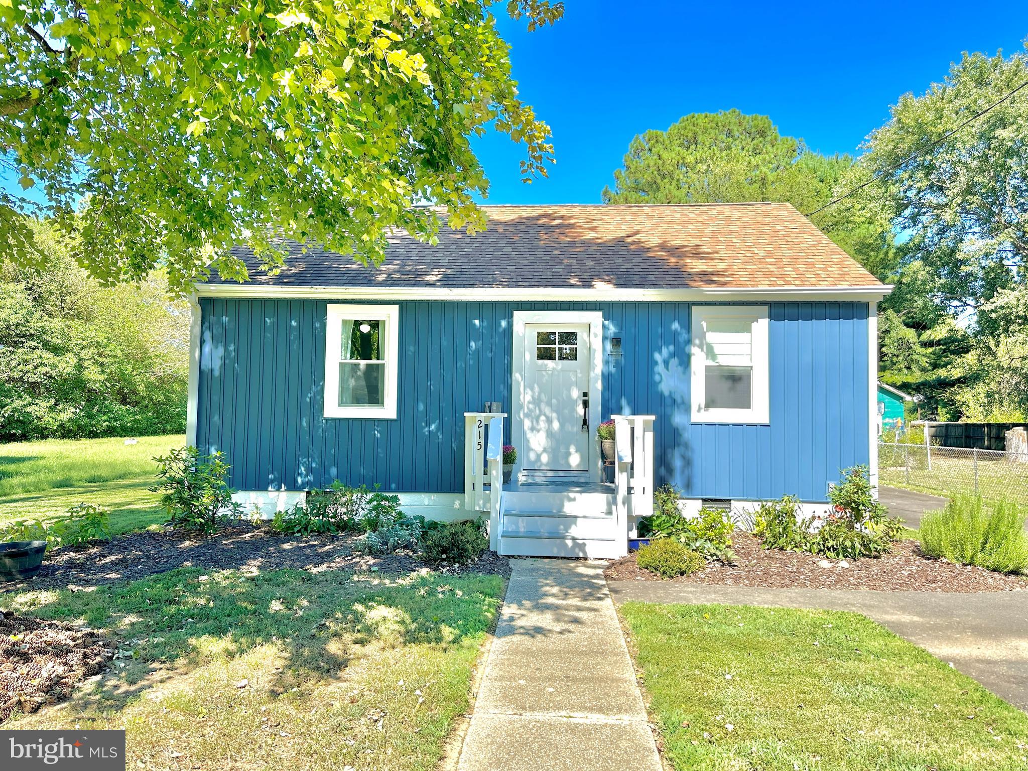 215 Locust Ave