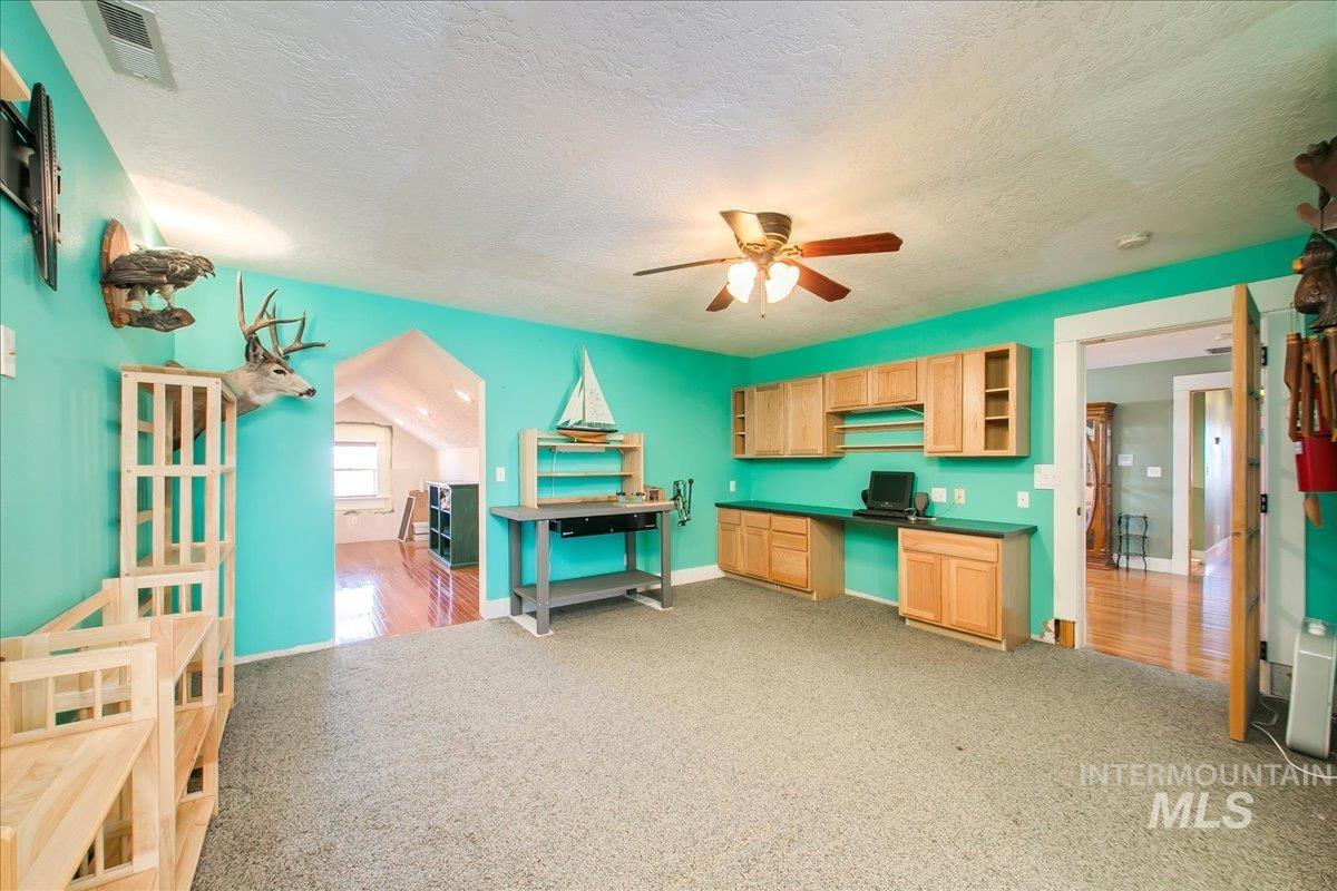 3310 Kings Lane