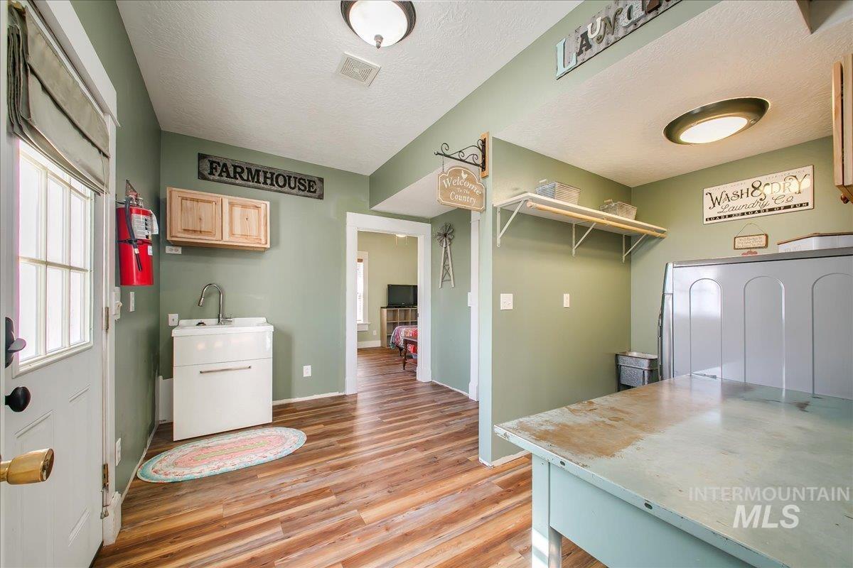 3310 Kings Lane