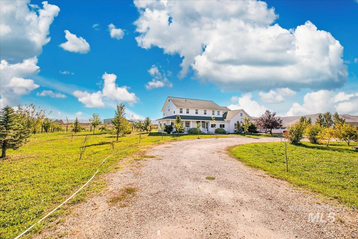 3310 Kings Lane