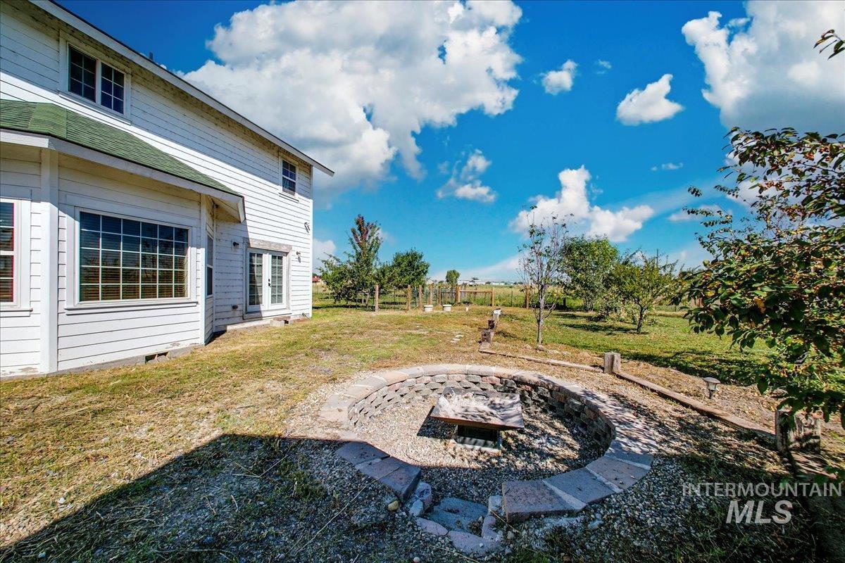 3310 Kings Lane