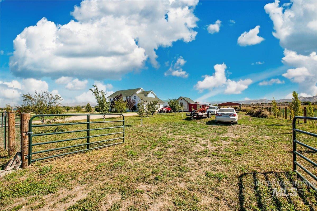 3310 Kings Lane