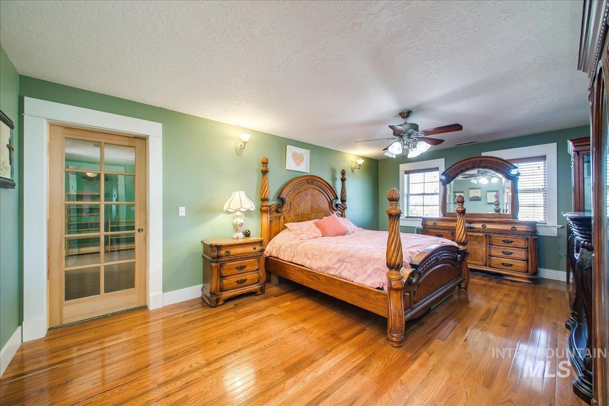 3310 Kings Lane