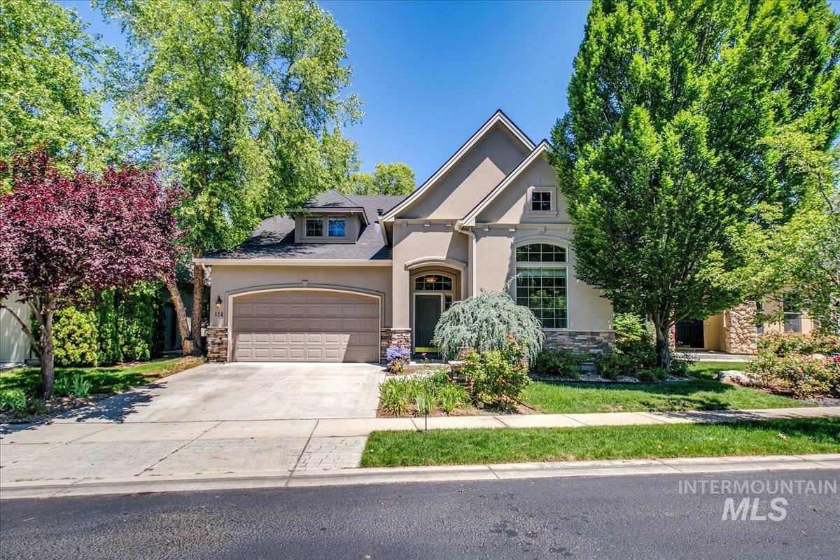 124 W Stone Path Ln