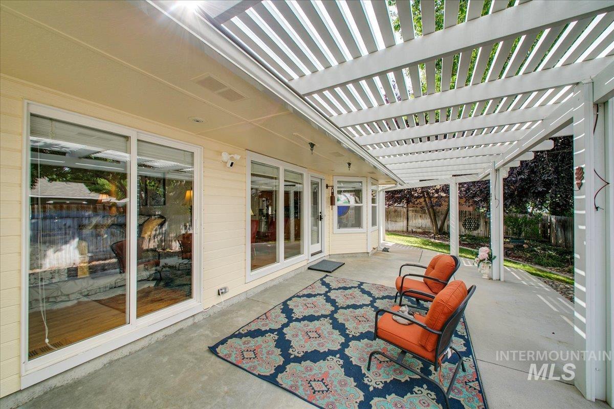 1125 N Lopez Ave