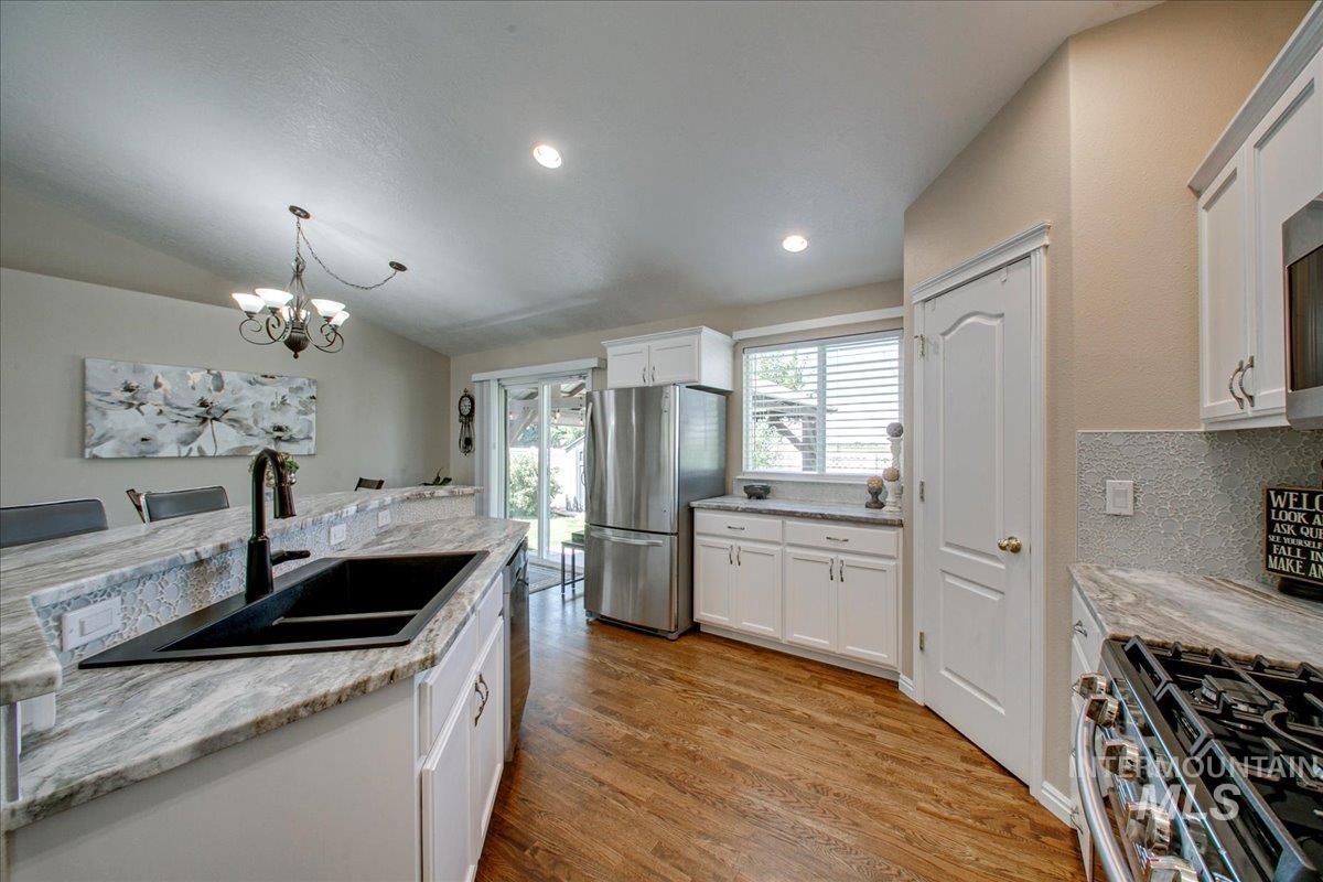 4506 W Niemann St.