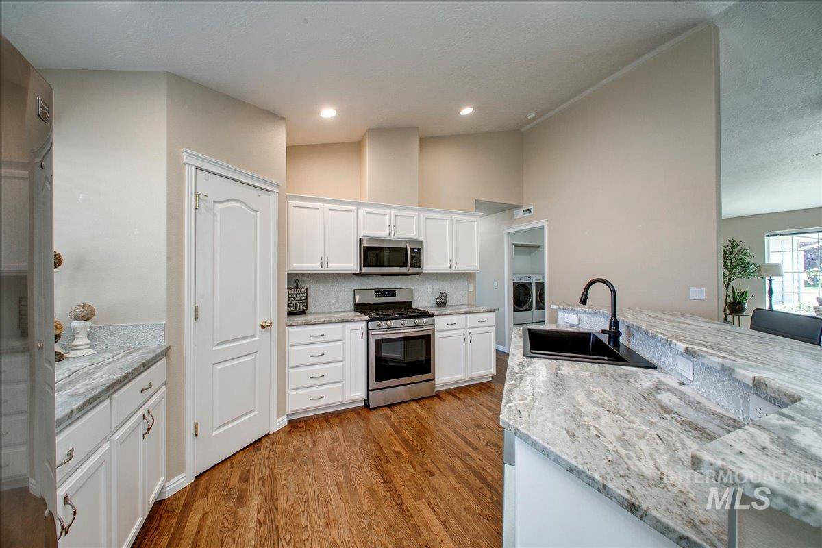 4506 W Niemann St.