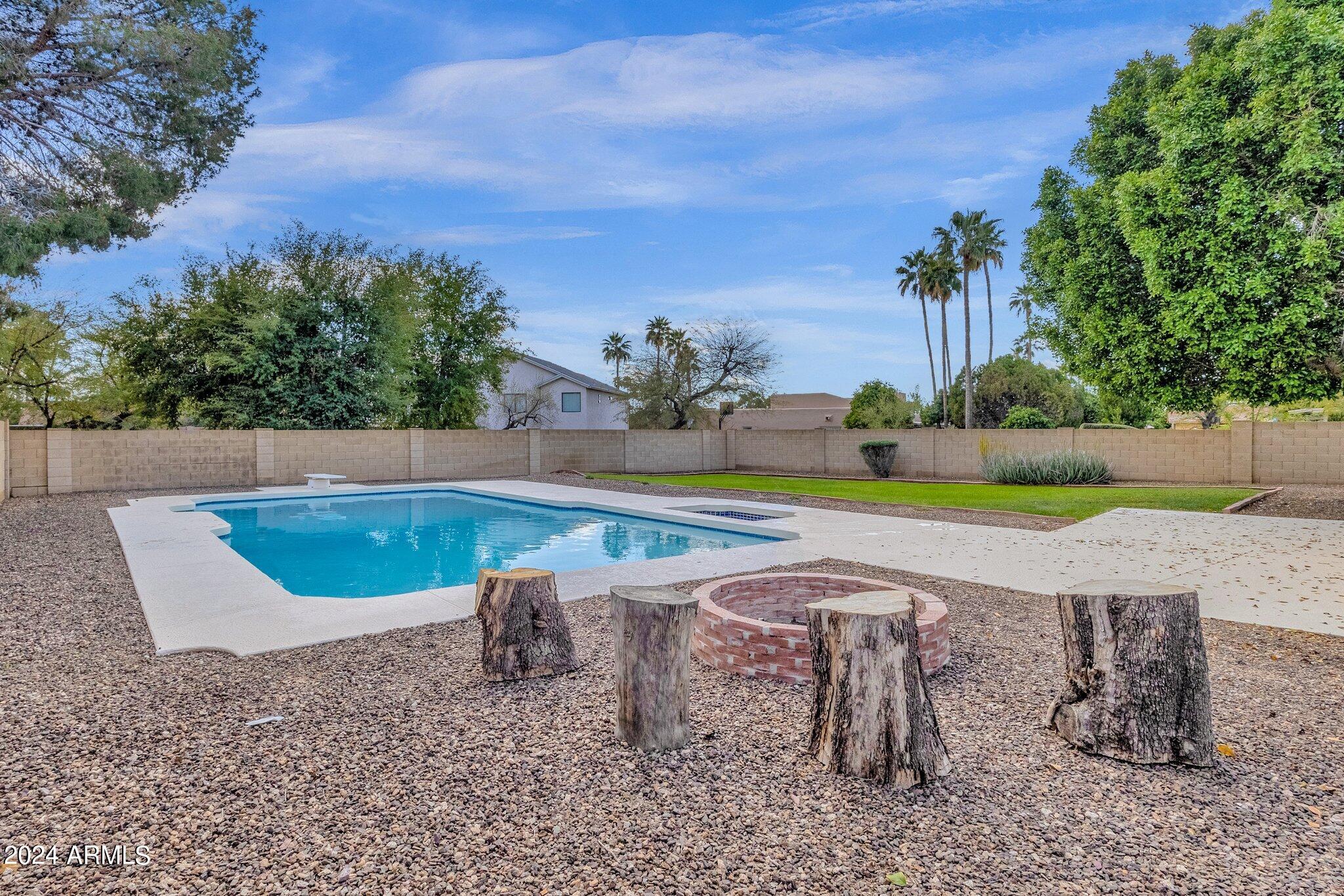 5359 E JUNIPER Avenue