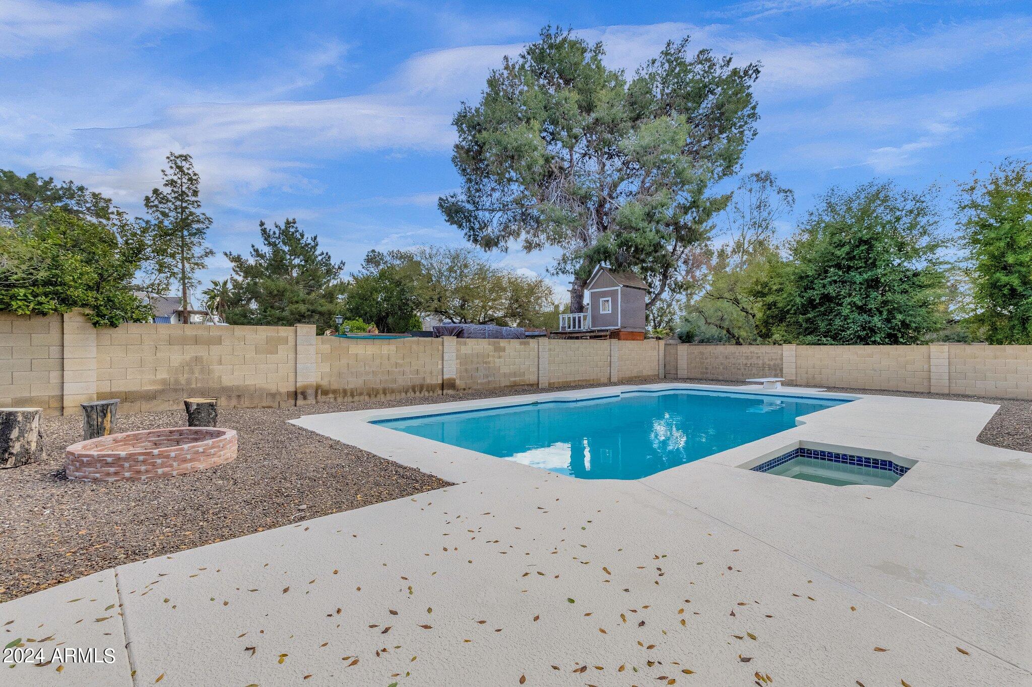 5359 E JUNIPER Avenue
