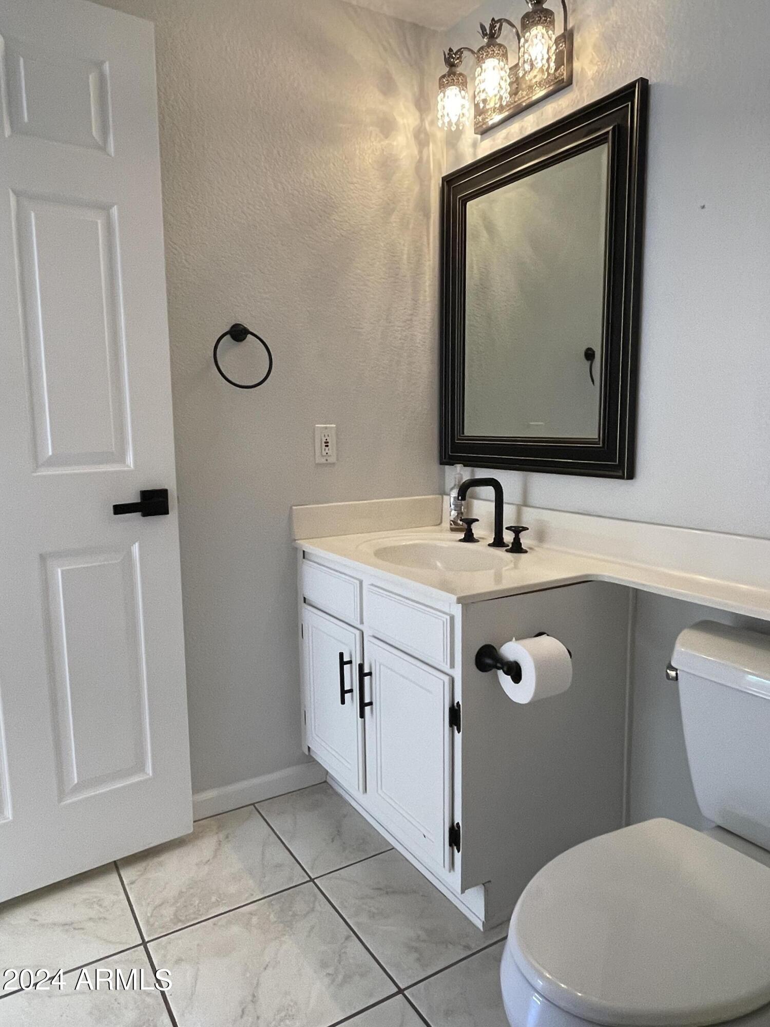 5640 E BELL Road, 1019