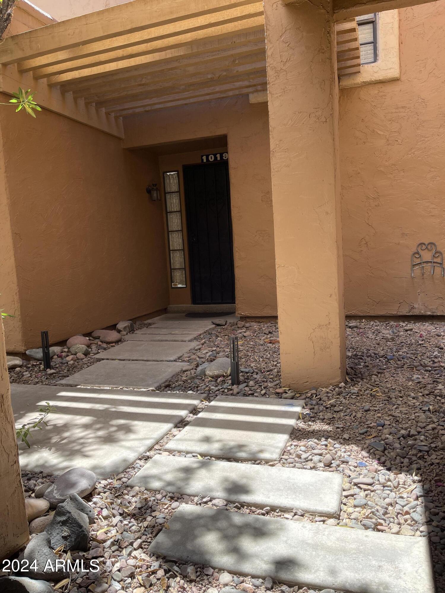 5640 E BELL Road, 1019