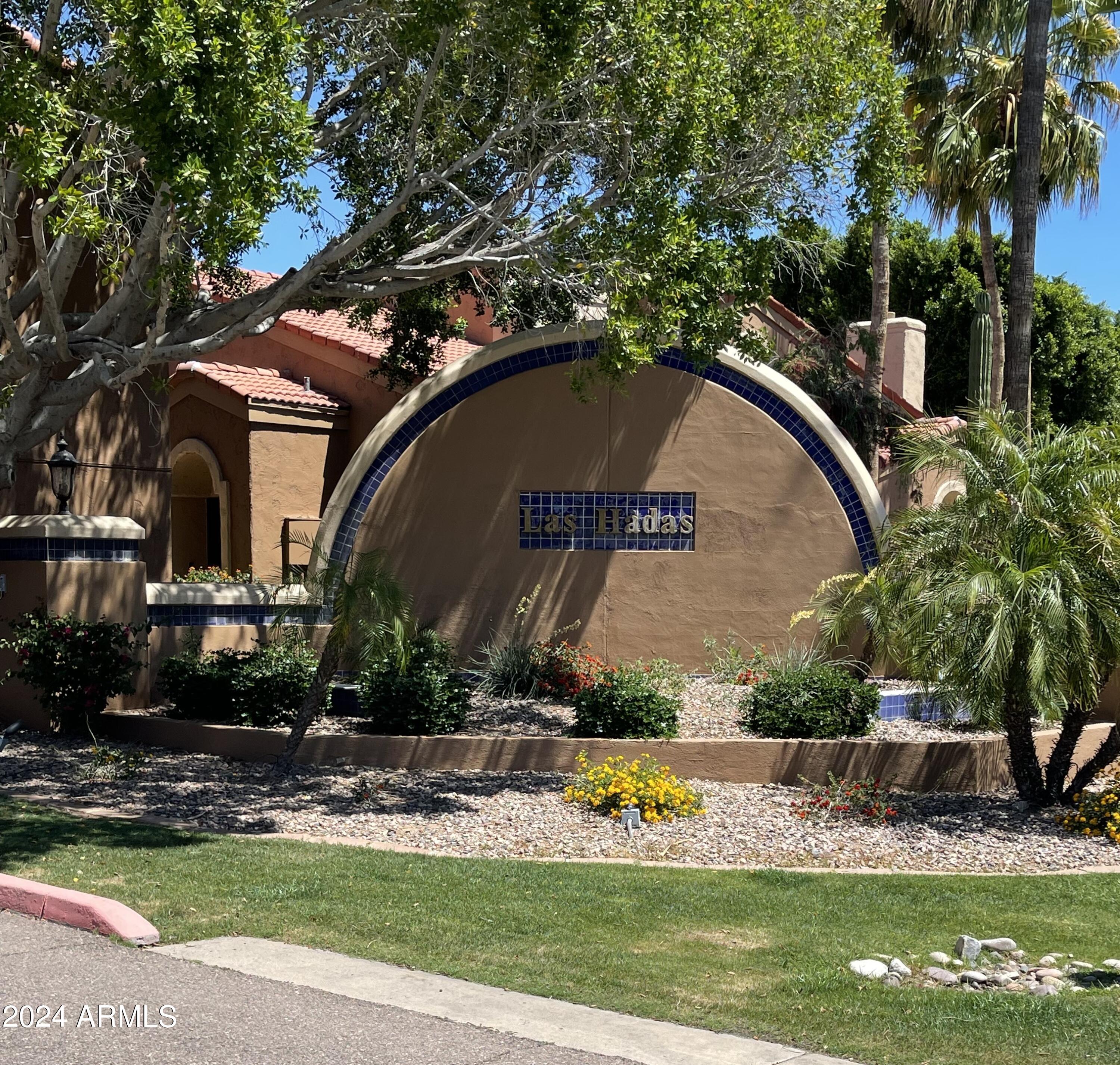 5640 E BELL Road, 1019