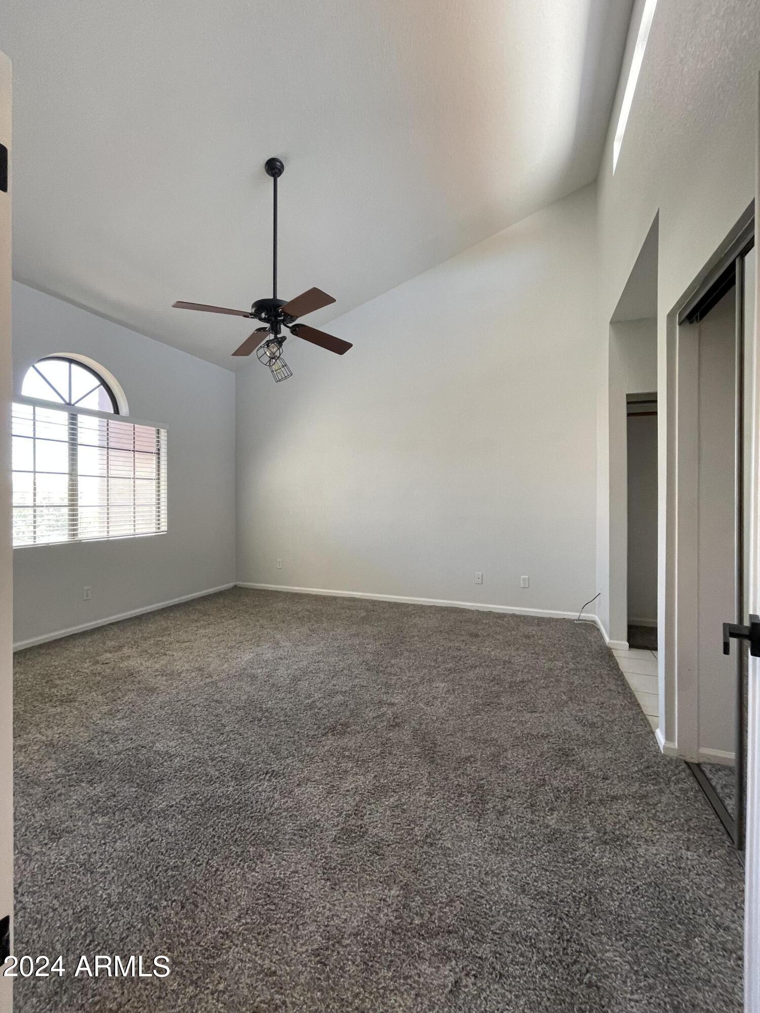 5640 E BELL Road, 1019