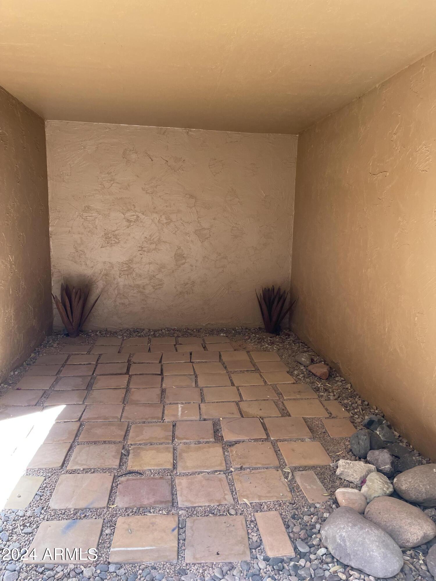5640 E BELL Road, 1019
