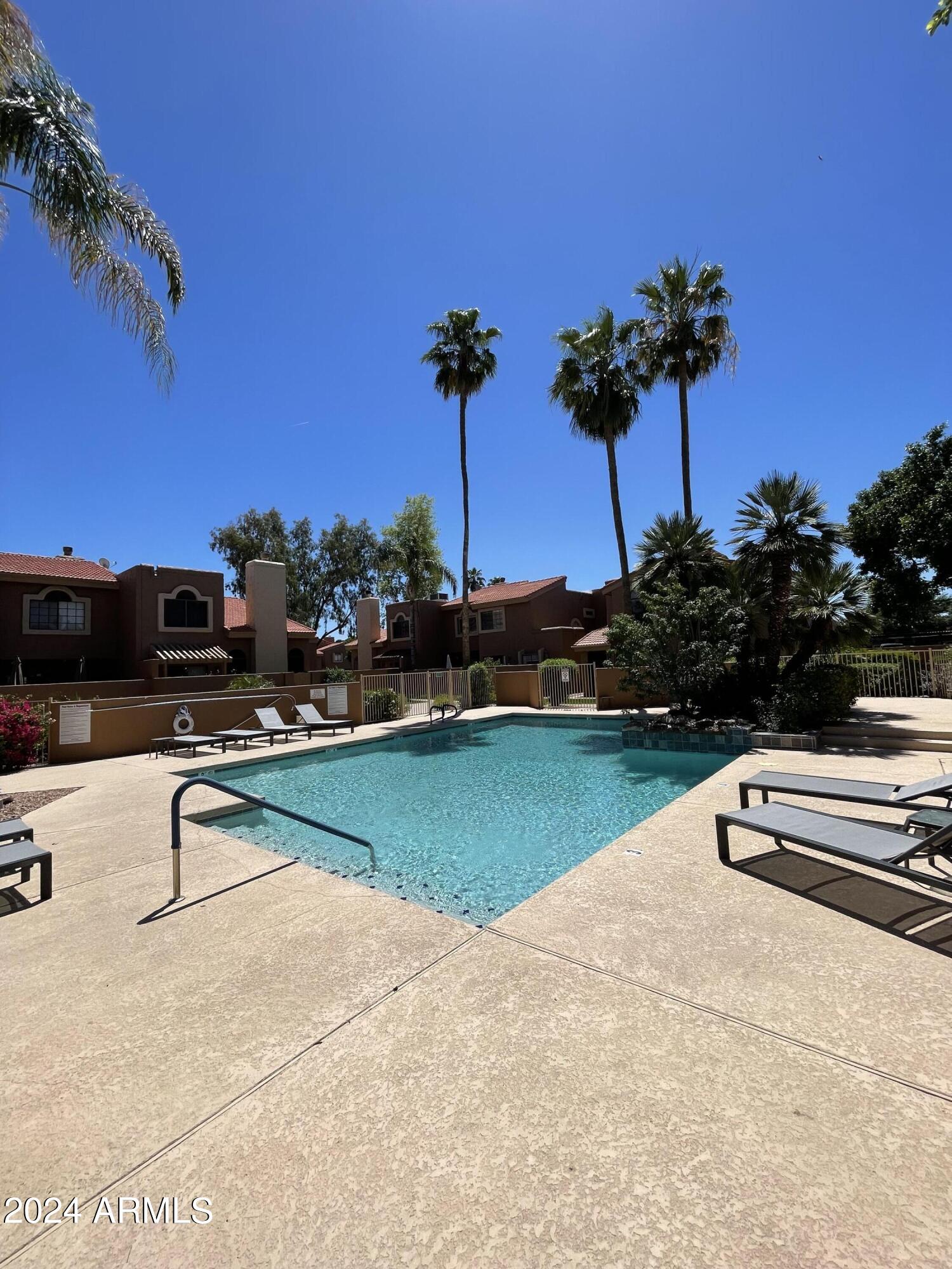 5640 E BELL Road, 1019