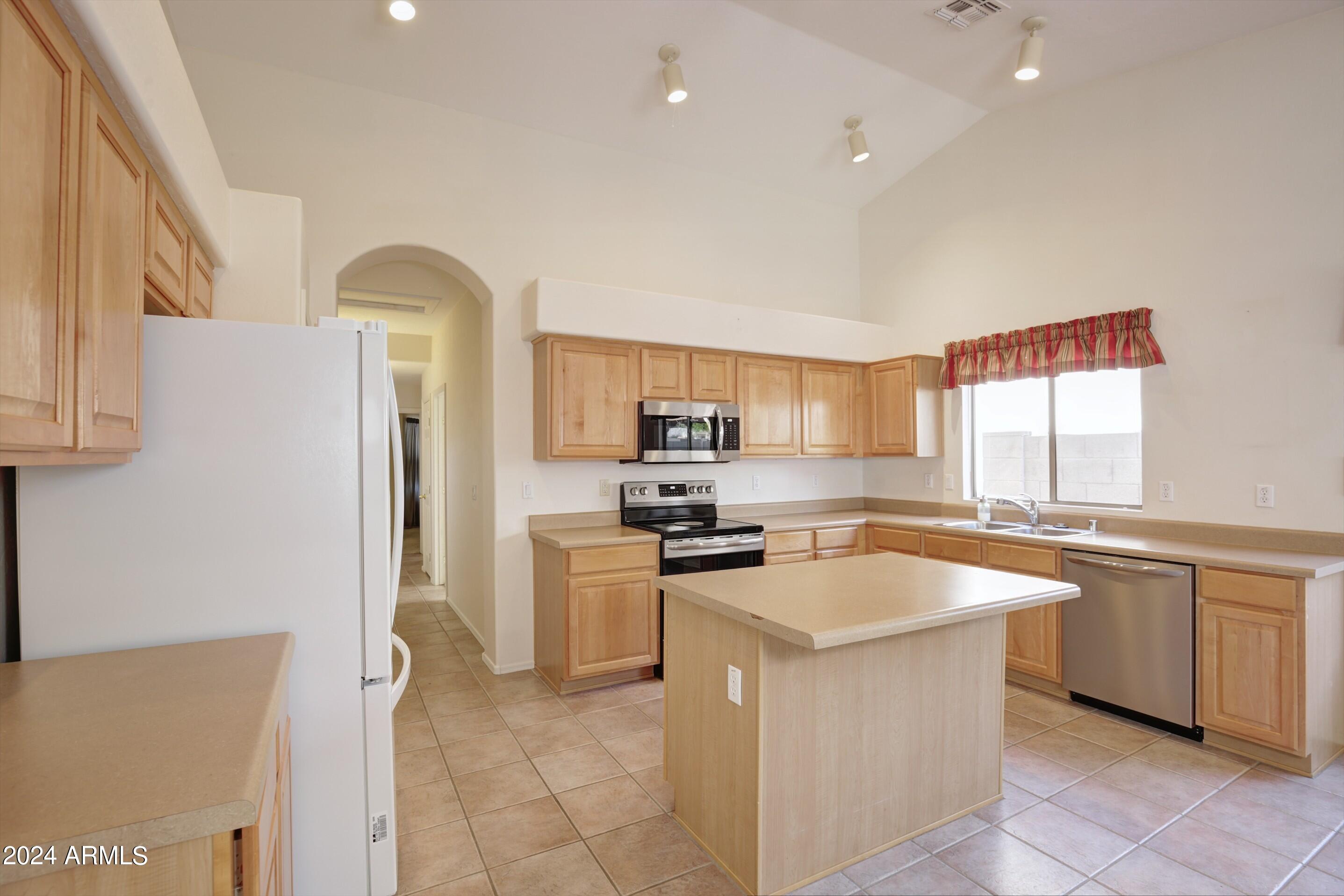 20015 N 40TH Drive