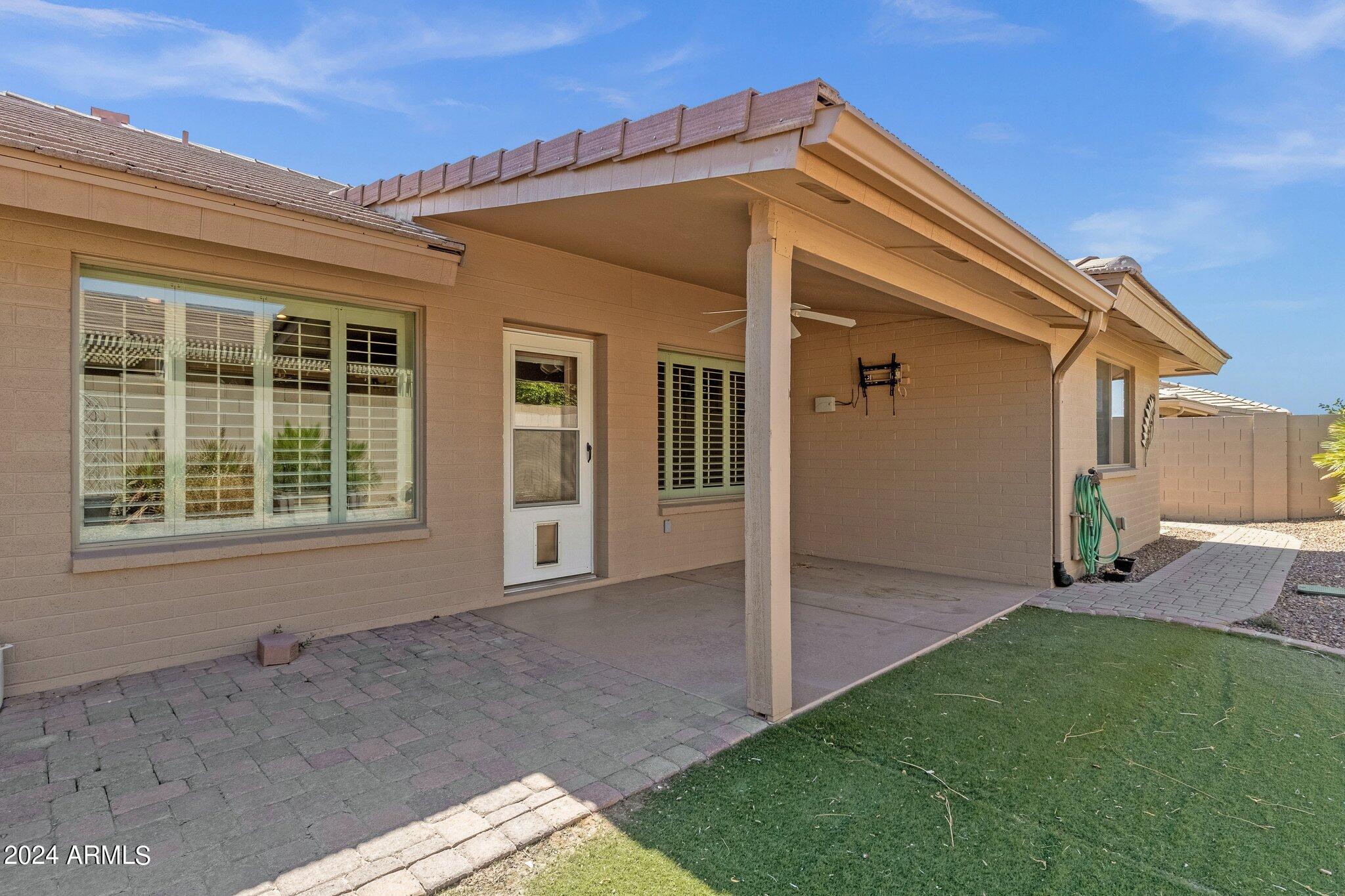 10910 E ORO Avenue