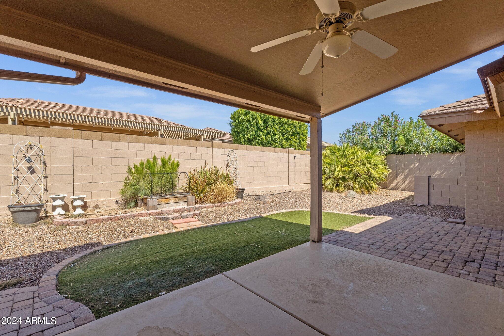 10910 E ORO Avenue