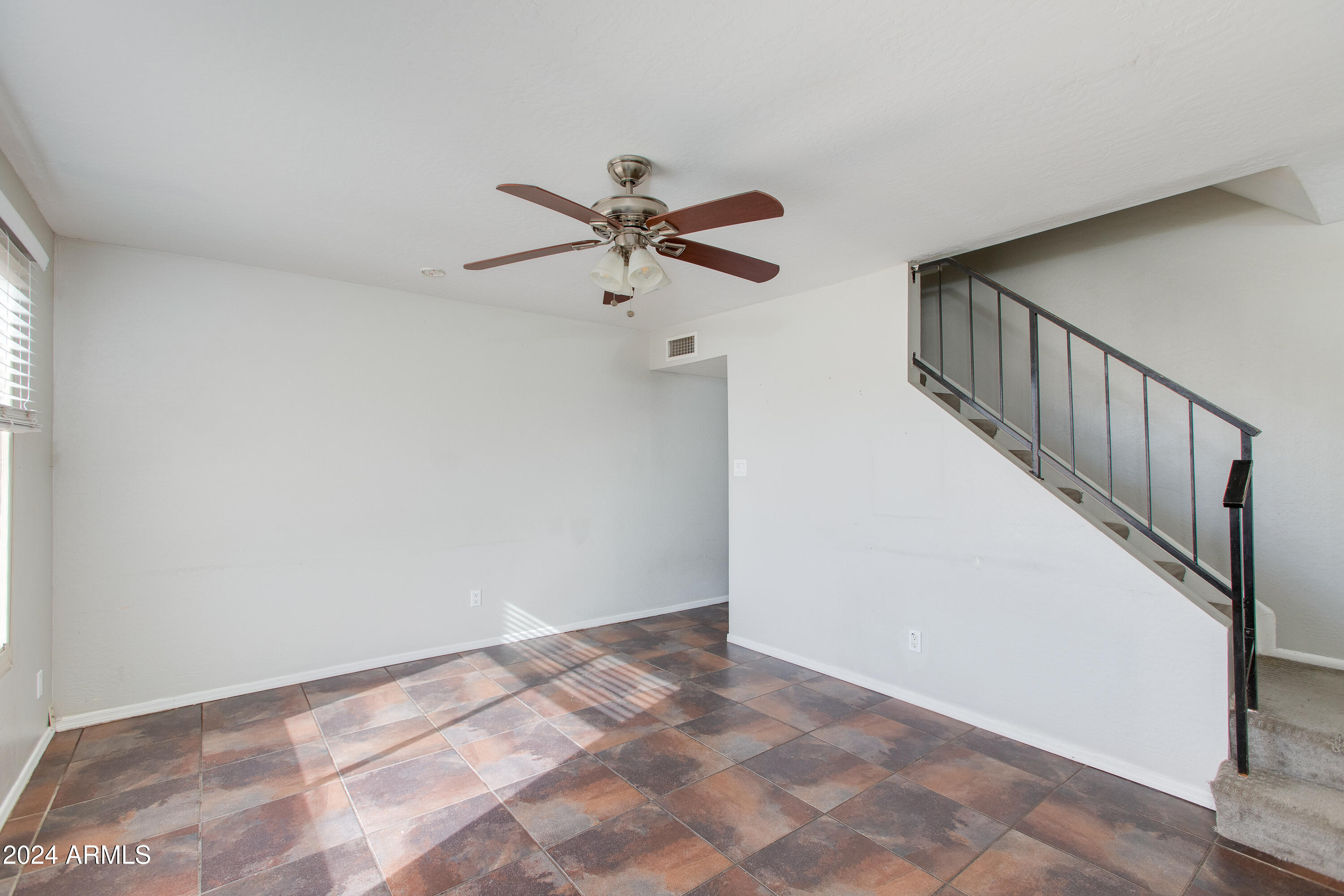 225 N STANDAGE, 10