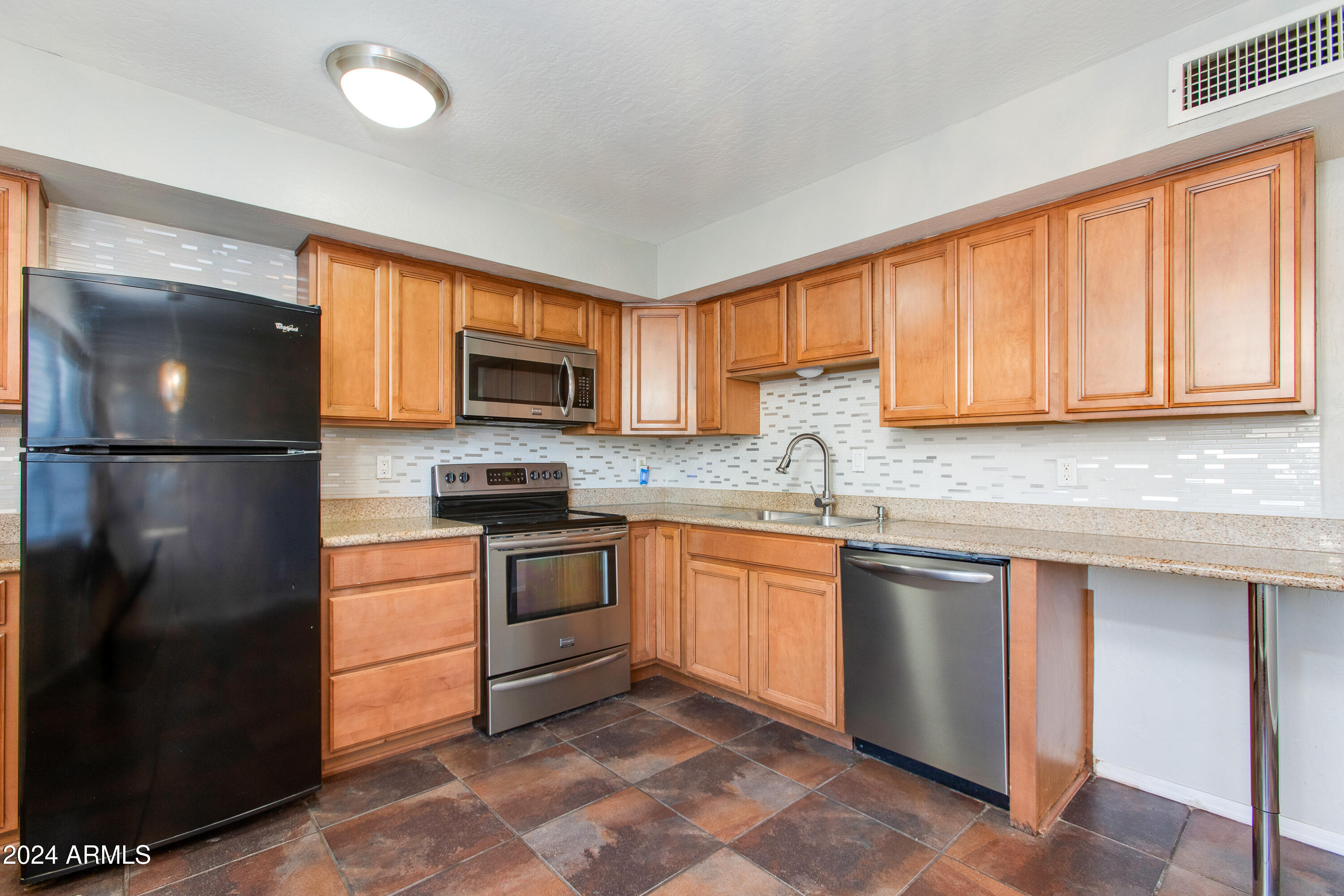 225 N STANDAGE, 10