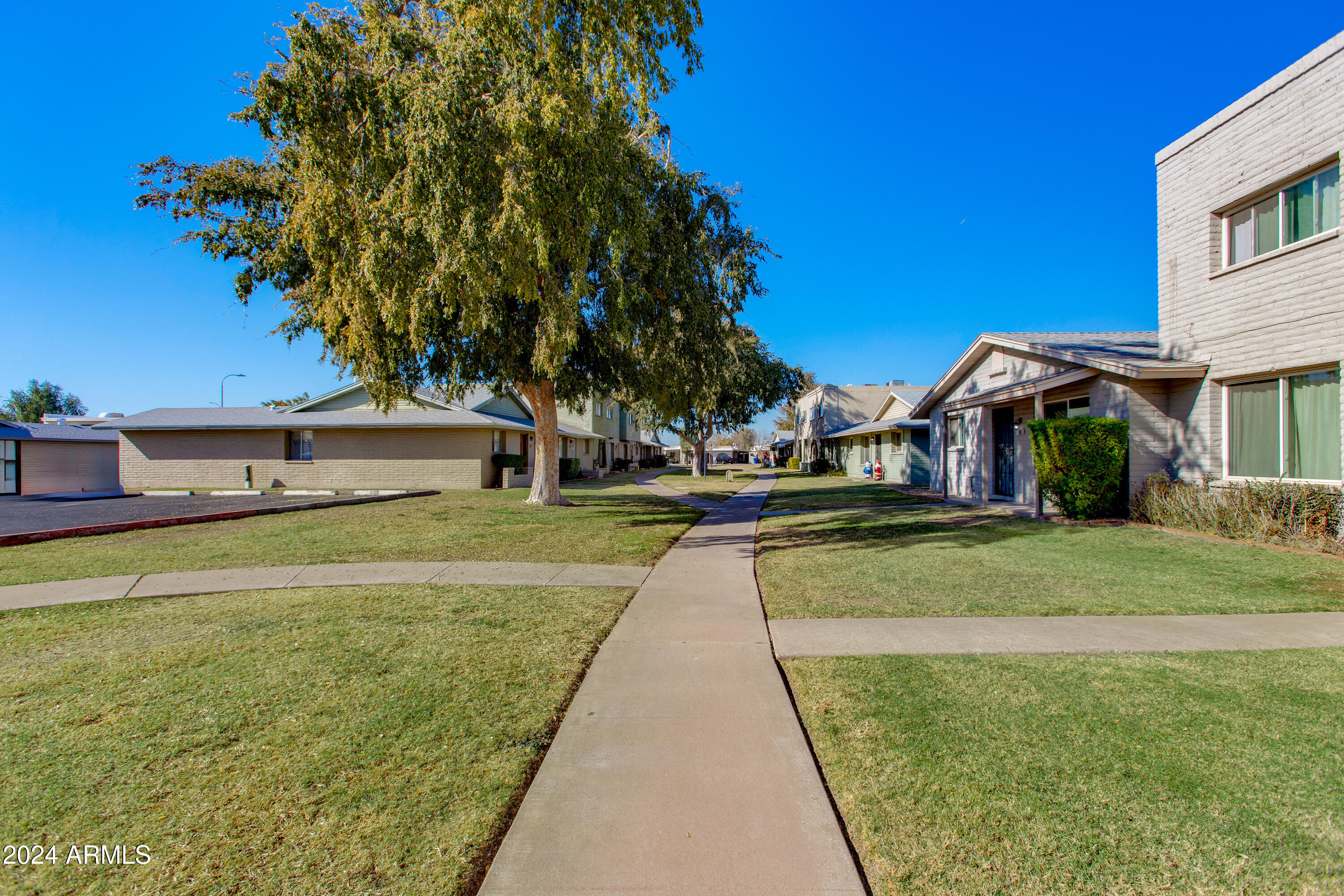 225 N STANDAGE, 10