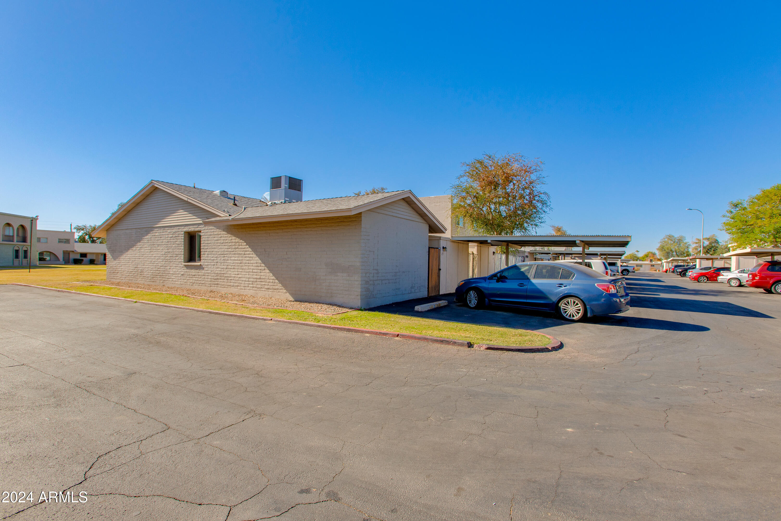 225 N STANDAGE, 10