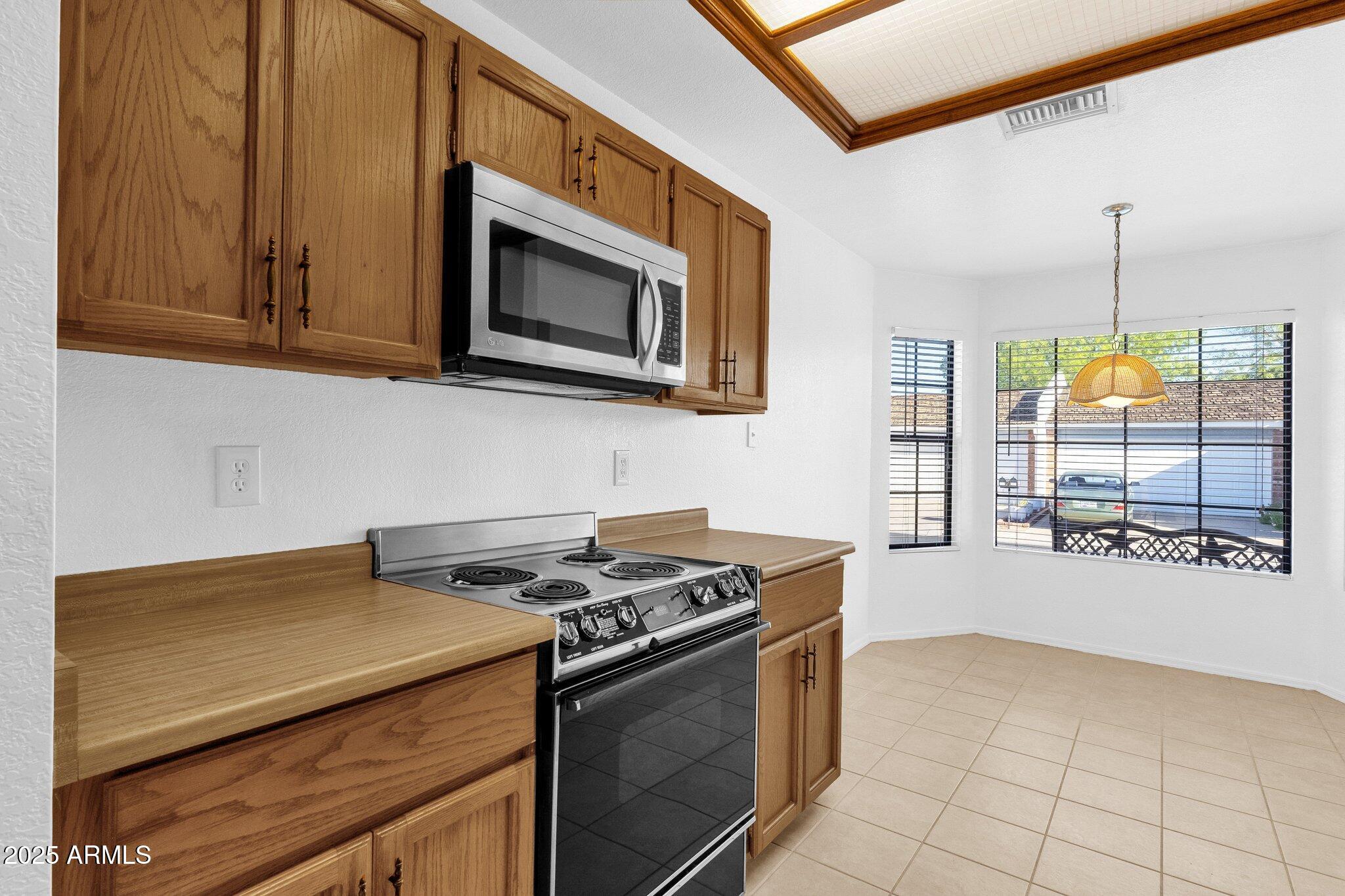 129 E CAMPO BELLO Drive