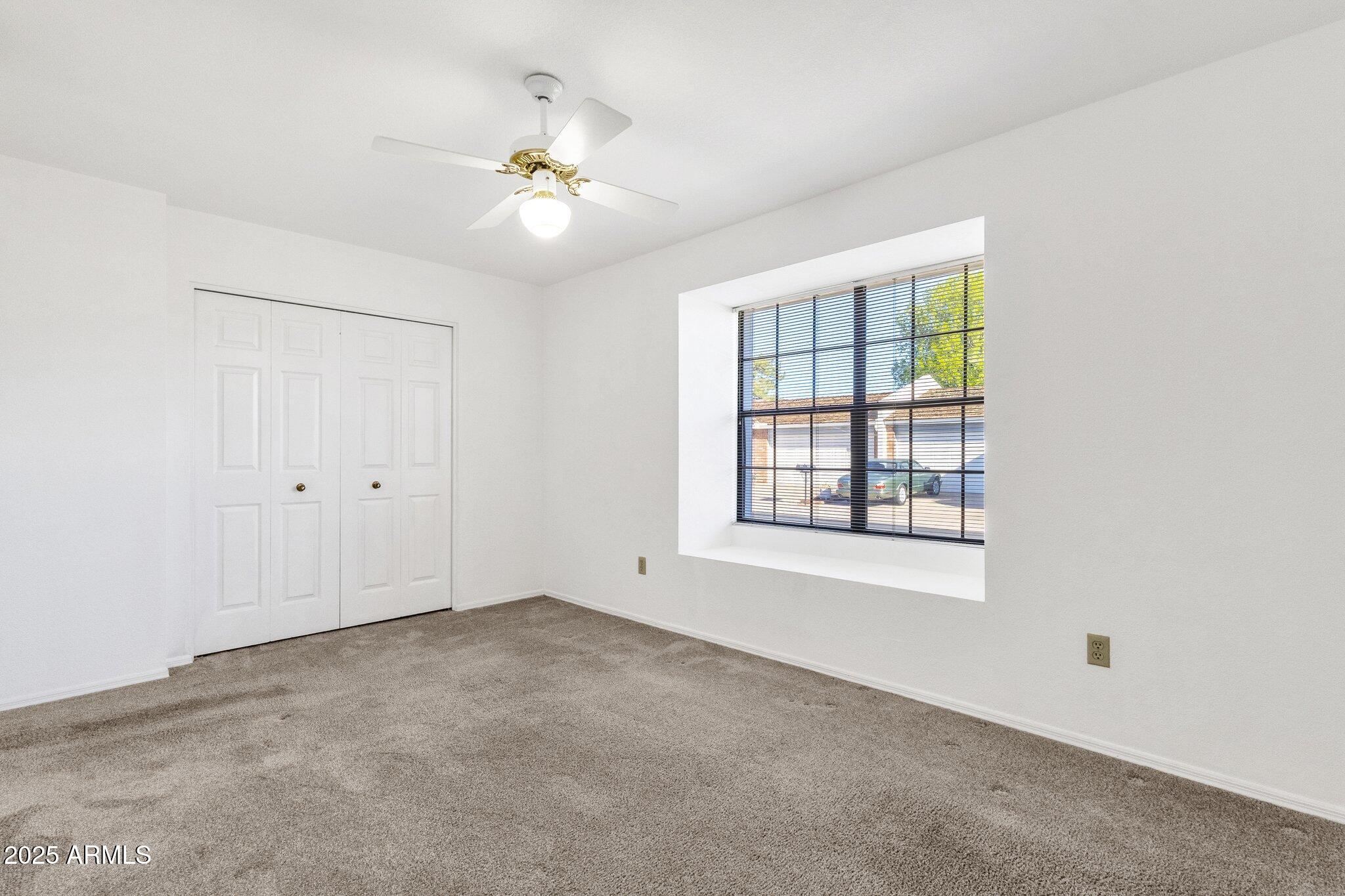 129 E CAMPO BELLO Drive