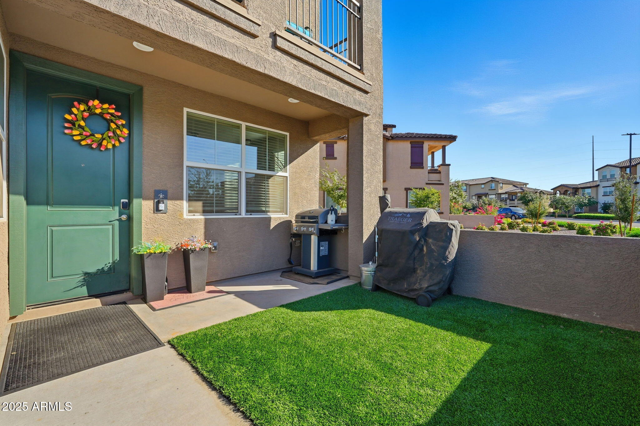 1255 N ARIZONA Avenue N 1323